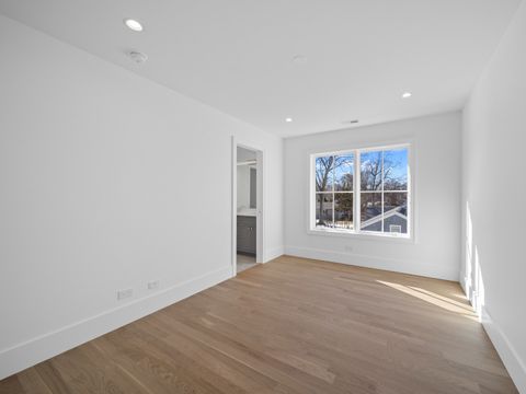 Tiny photo for 2009 Robincrest Lane, Glenview, IL 60025 (MLS # 12566715)