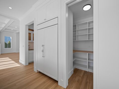 Tiny photo for 2009 Robincrest Lane, Glenview, IL 60025 (MLS # 12566715)