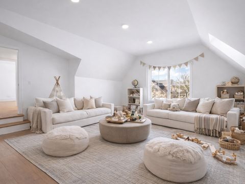 Tiny photo for 2009 Robincrest Lane, Glenview, IL 60025 (MLS # 12566715)