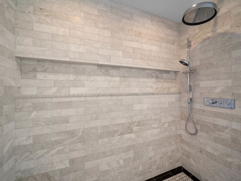 Tiny photo for 2009 Robincrest Lane, Glenview, IL 60025 (MLS # 12566715)