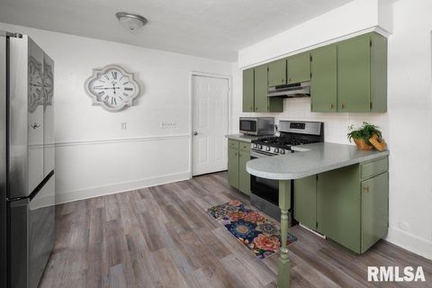 Tiny photo for 3707 15TH Street #D, Moline, IL 61265 (MLS # QC4269699)