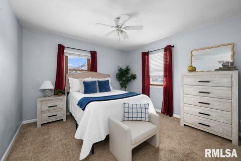 Tiny photo for 3707 15TH Street #D, Moline, IL 61265 (MLS # QC4269699)