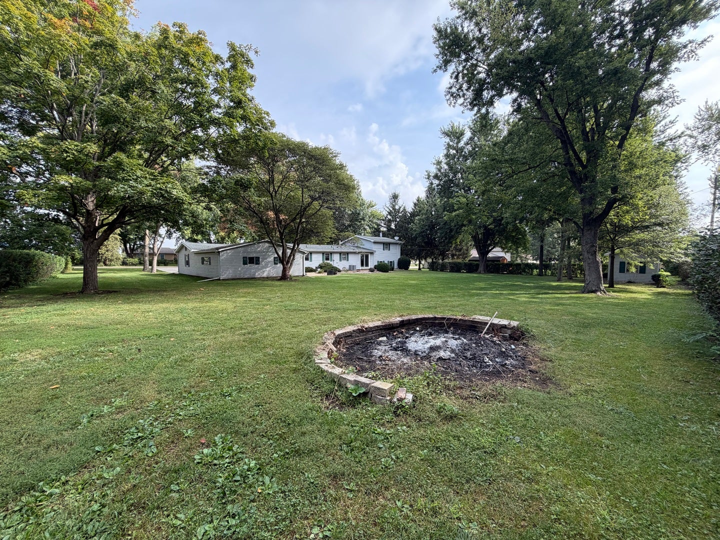 10083 Elizabeth Road