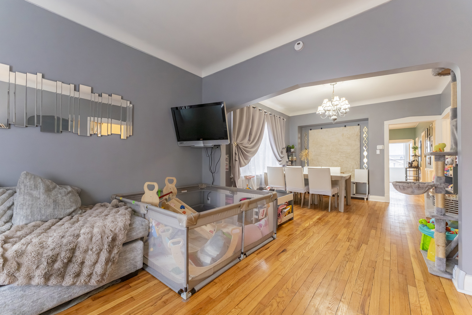 2214 S 61st Court
