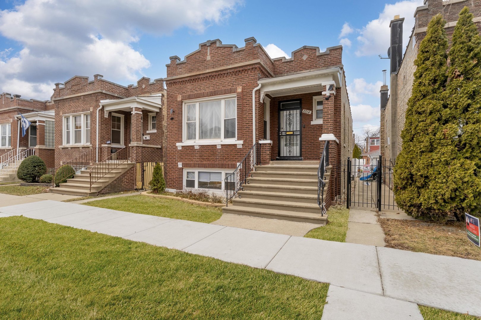 2214 S 61st Court