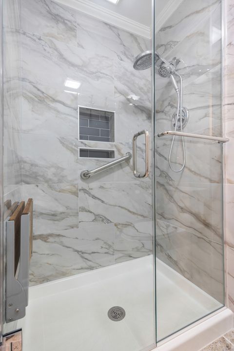 Tiny photo for 540 Biesterfield Road #B315, Elk Grove Village, IL 60007 (MLS # 12507098)