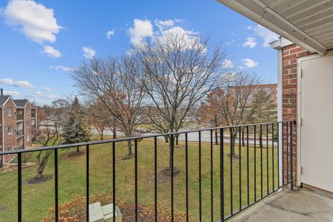 Tiny photo for 540 Biesterfield Road #B315, Elk Grove Village, IL 60007 (MLS # 12507098)