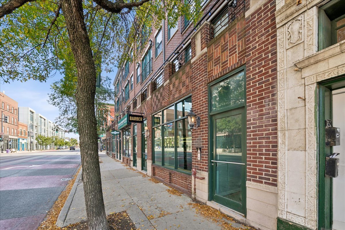 1907 W Chicago Avenue 4