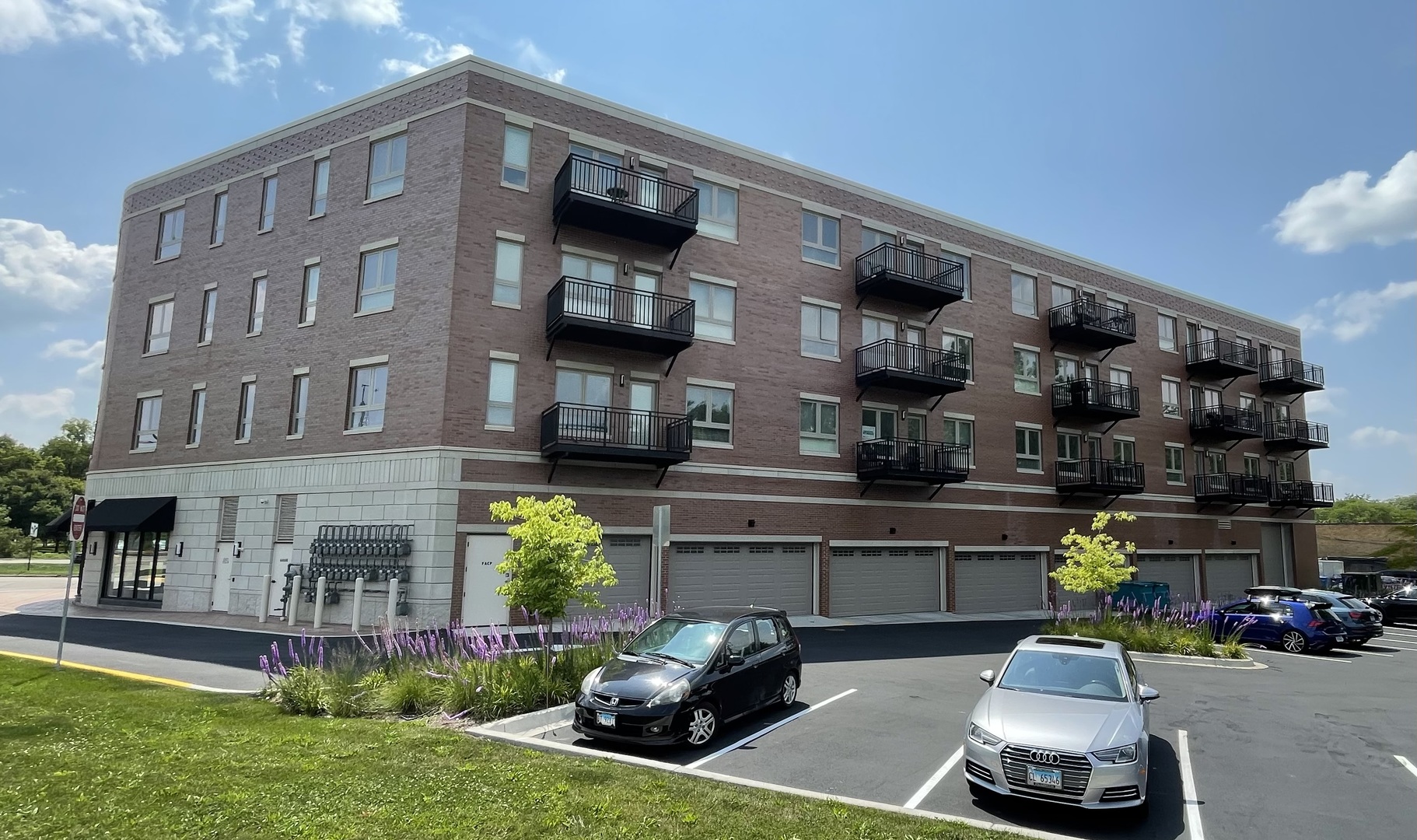 555 Roger Williams Avenue 207