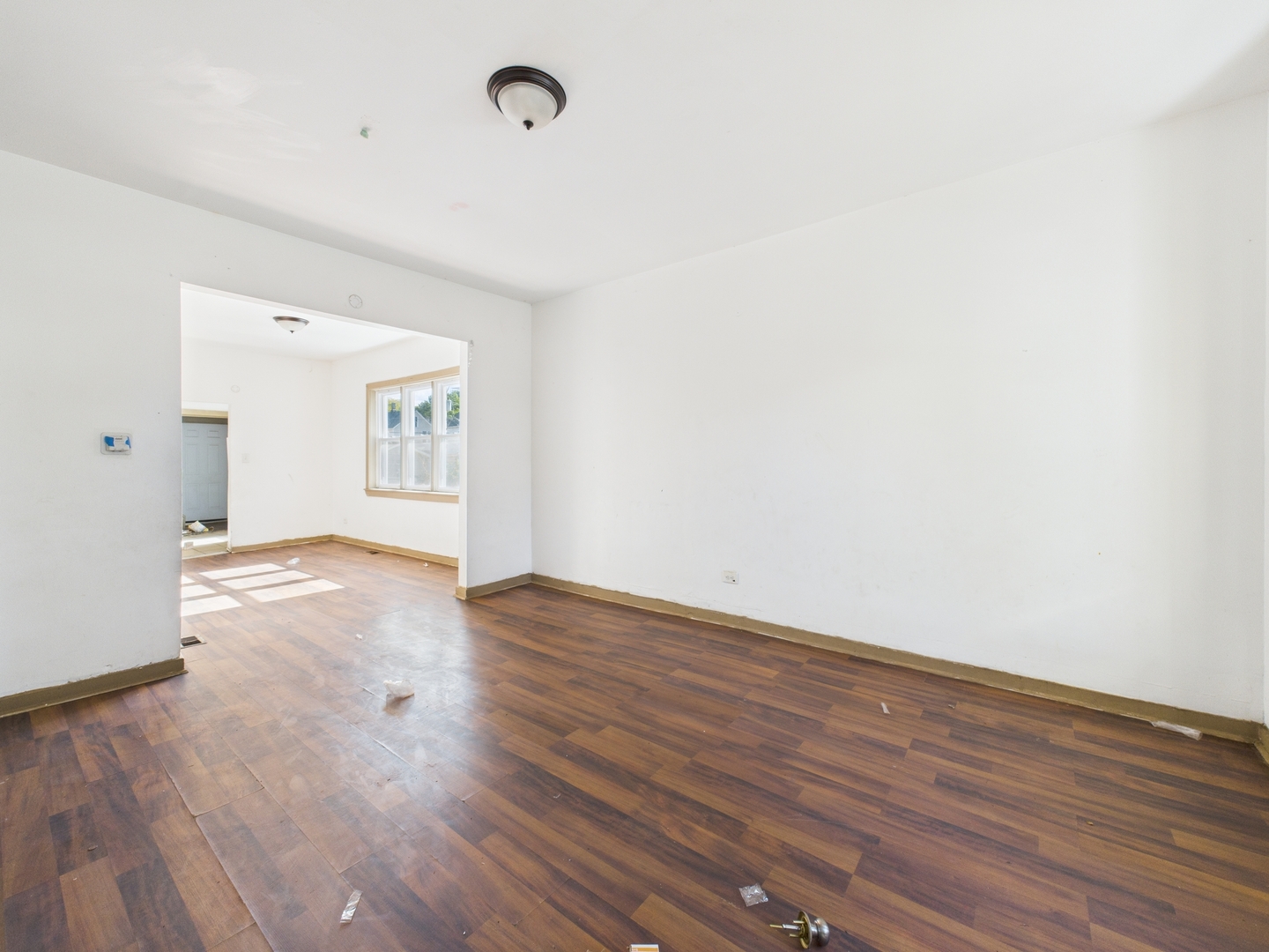 8709 S Escanaba Avenue