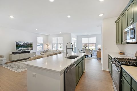 Tiny photo for 20 Harborside Way, Hawthorn Woods, IL 60047 (MLS # 12594334)