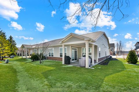 Tiny photo for 20 Harborside Way, Hawthorn Woods, IL 60047 (MLS # 12594334)