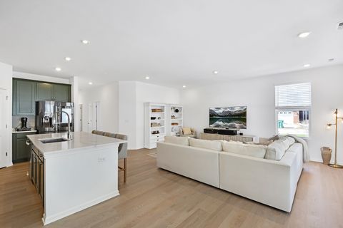 Tiny photo for 20 Harborside Way, Hawthorn Woods, IL 60047 (MLS # 12594334)