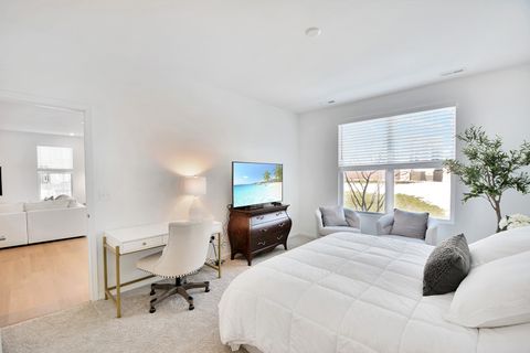 Tiny photo for 20 Harborside Way, Hawthorn Woods, IL 60047 (MLS # 12594334)