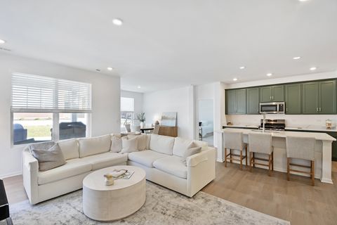 Tiny photo for 20 Harborside Way, Hawthorn Woods, IL 60047 (MLS # 12594334)