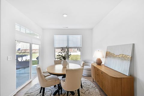 Tiny photo for 20 Harborside Way, Hawthorn Woods, IL 60047 (MLS # 12594334)