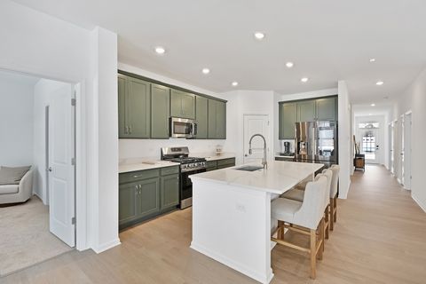 Tiny photo for 20 Harborside Way, Hawthorn Woods, IL 60047 (MLS # 12594334)