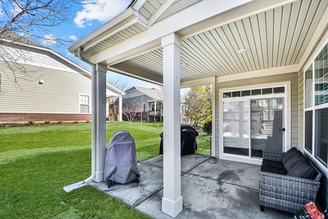 Tiny photo for 20 Harborside Way, Hawthorn Woods, IL 60047 (MLS # 12594334)