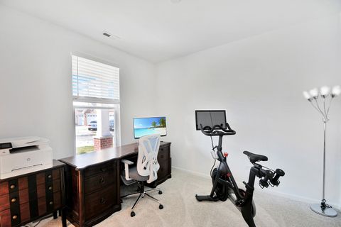 Tiny photo for 20 Harborside Way, Hawthorn Woods, IL 60047 (MLS # 12594334)