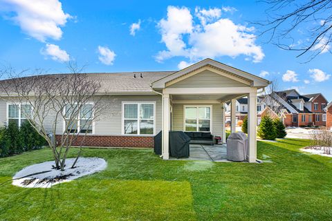 Tiny photo for 20 Harborside Way, Hawthorn Woods, IL 60047 (MLS # 12594334)