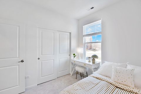 Tiny photo for 20 Harborside Way, Hawthorn Woods, IL 60047 (MLS # 12594334)