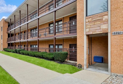 Photo of 5901 N Naper Avenue #1C, Chicago, IL 60631 (MLS # 12762002)