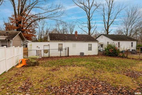 Tiny photo for 2320 McCord Street, Murphysboro, IL 62966 (MLS # EB460712)