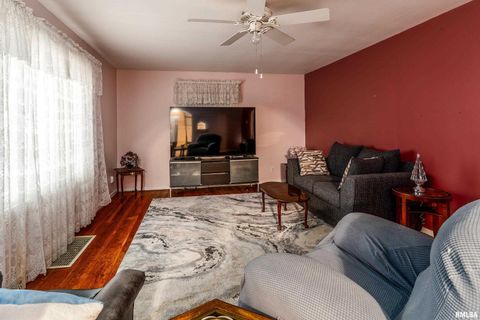 Tiny photo for 2320 McCord Street, Murphysboro, IL 62966 (MLS # EB460712)