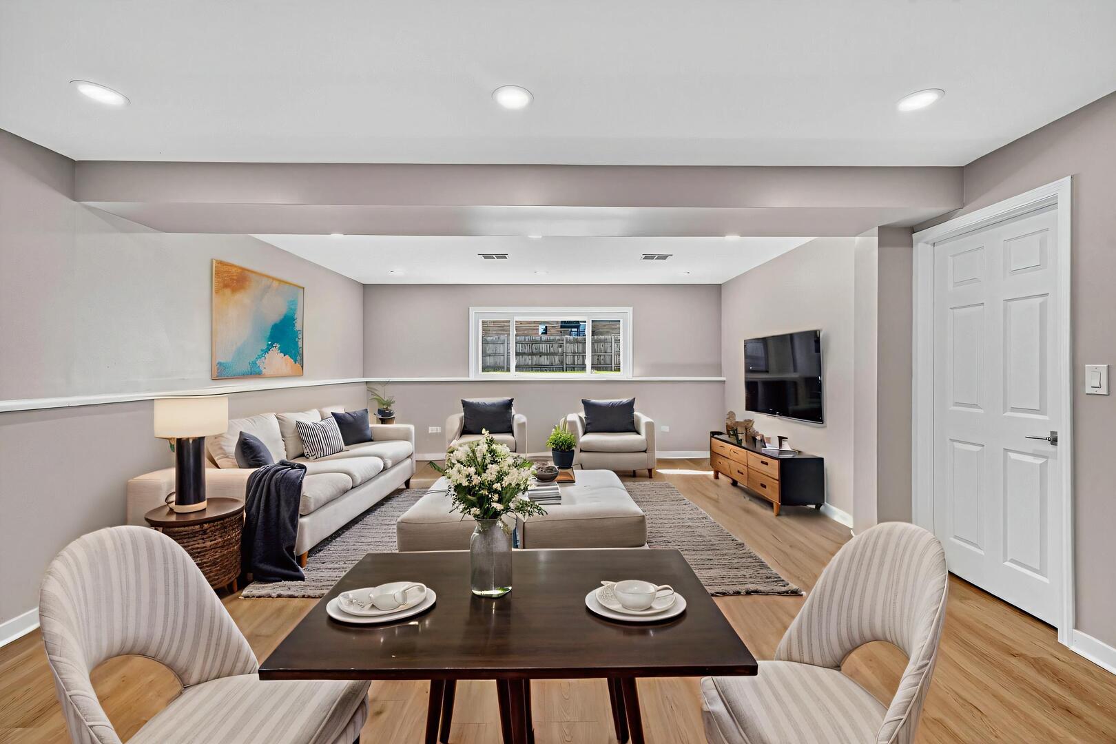 1813 W Pheasant Trail