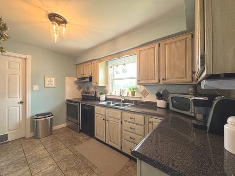 Tiny photo for 1088 W Walnut Street, Kankakee, IL 60901 (MLS # 12474837)