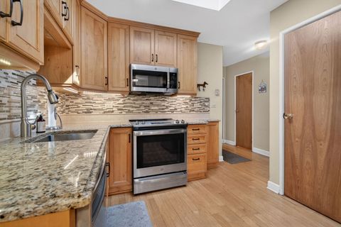 Tiny photo for 6 Charlestown Court, Bolingbrook, IL 60440 (MLS # 12607970)