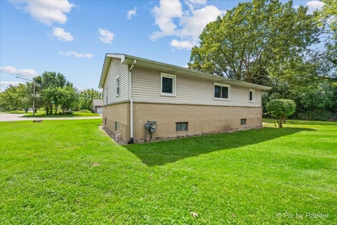 Tiny photo for 239 Vista Road, Lake Zurich, IL 60047 (MLS # 12733969)