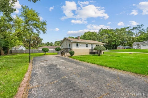 Tiny photo for 239 Vista Road, Lake Zurich, IL 60047 (MLS # 12733969)