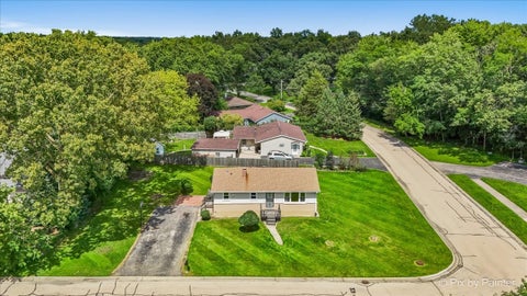 Tiny photo for 239 Vista Road, Lake Zurich, IL 60047 (MLS # 12733969)