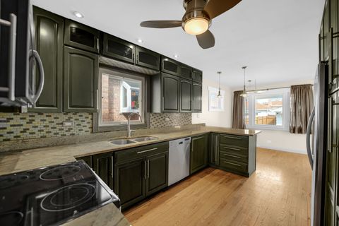 Tiny photo for 7520 W Carmen Avenue, Harwood Heights, IL 60706 (MLS # 12601062)