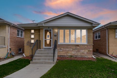 Photo of 7520 W Carmen Avenue, Harwood Heights, IL 60706 (MLS # 12601062)