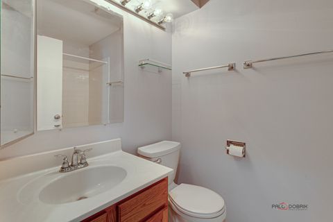 Tiny photo for 851 Garfield Avenue #C, Libertyville, IL 60048 (MLS # 12439440)