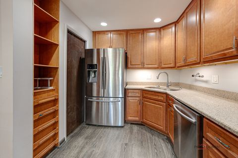 Tiny photo for 851 Garfield Avenue #C, Libertyville, IL 60048 (MLS # 12439440)
