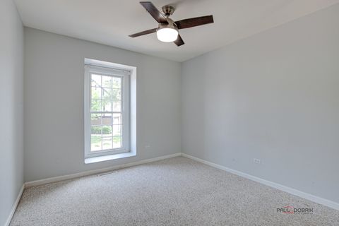 Tiny photo for 851 Garfield Avenue #C, Libertyville, IL 60048 (MLS # 12439440)