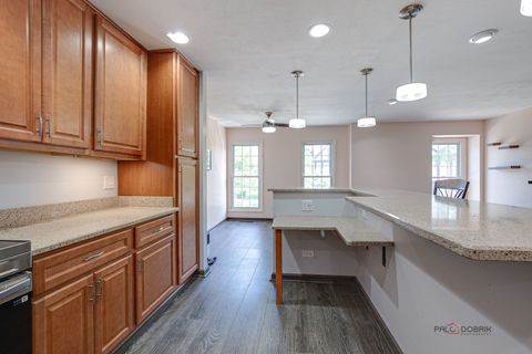 Tiny photo for 851 Garfield Avenue #C, Libertyville, IL 60048 (MLS # 12439440)