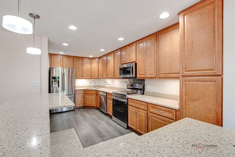 Tiny photo for 851 Garfield Avenue #C, Libertyville, IL 60048 (MLS # 12439440)