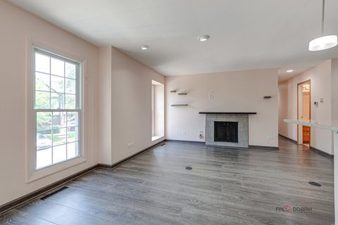 Tiny photo for 851 Garfield Avenue #C, Libertyville, IL 60048 (MLS # 12439440)