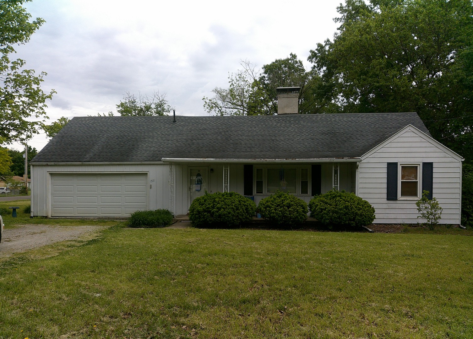 1511 N Logan Avenue