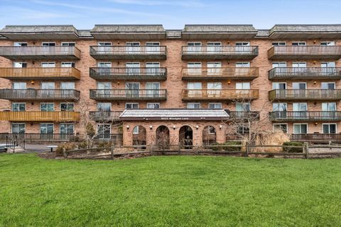 8025 Woodglen Lane Unit 112, Downers Grove, IL 60516 - #: 12568794