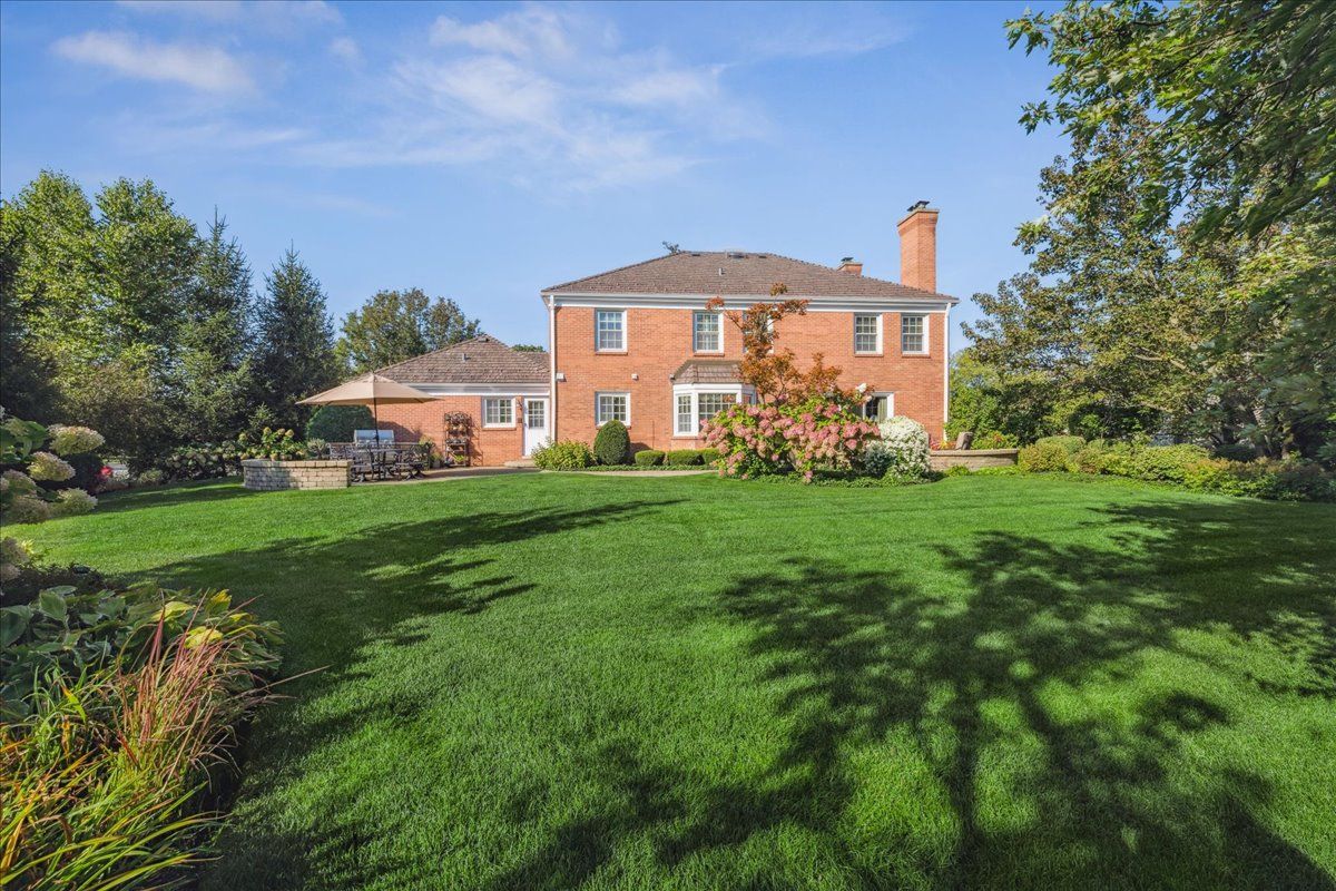 2501 Indian Ridge Drive