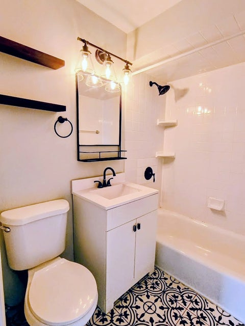 Tiny photo for 5811 Rose Avenue #6, Countryside, IL 60525 (MLS # 12732493)