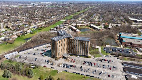 Tiny photo for 1 Renaissance Place #201, Palatine, IL 60067 (MLS # 12599927)