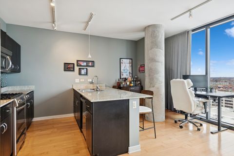 Tiny photo for 860 W Blackhawk Street #1504, Chicago, IL 60642 (MLS # 12586905)