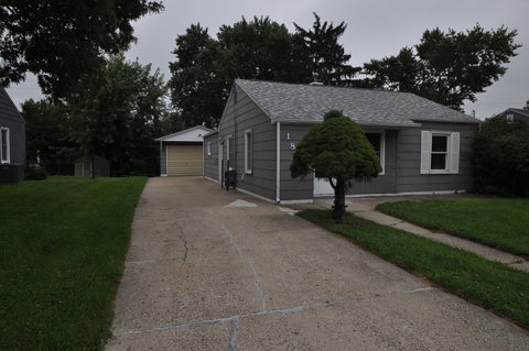 Tiny photo for 1852 North Street, Bettendorf, IA 52722 (MLS # 12716383)