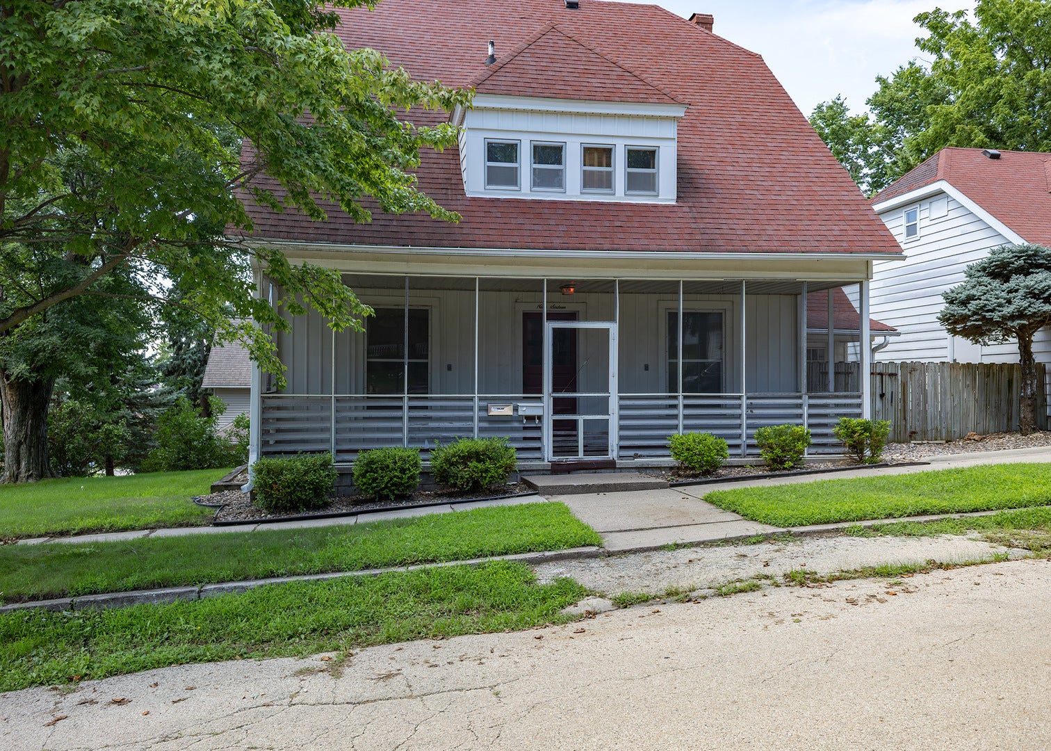 916 7th Street